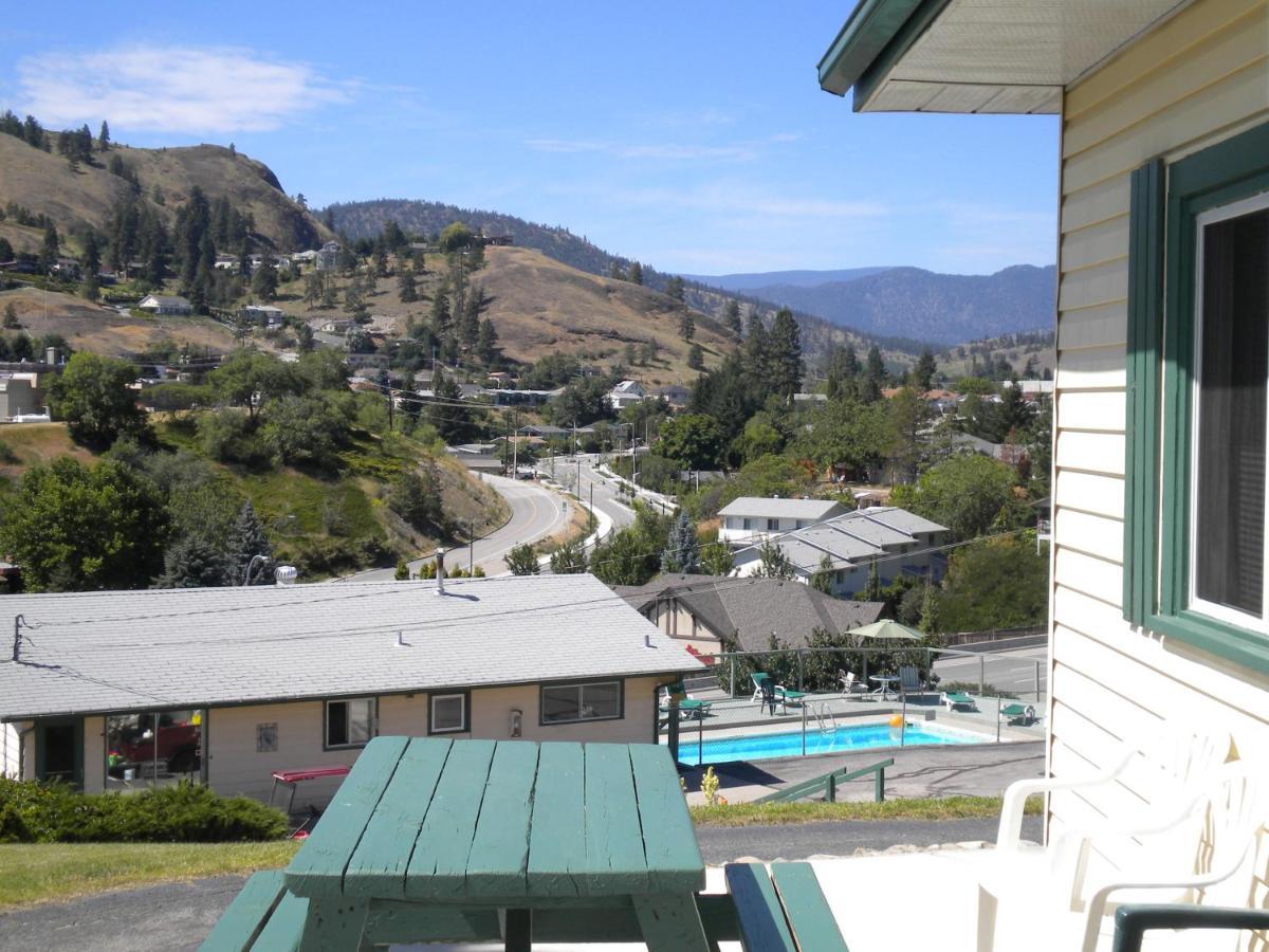 Pleasant View Motel Summerland Exterior photo